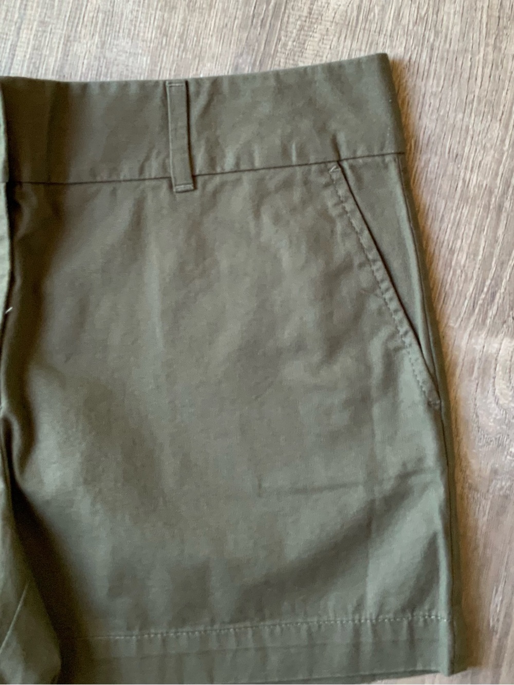 Ann Taylor LOFT Chino Shorts Size: 6 - Picture 7 of 8